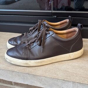 Vionic mens 11.5 brown leather low top casual sneaker shoes EUC